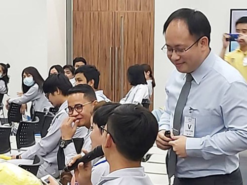 สัมมนา ออมอย่างไร ถ้ายังเป็นหนี้ ณ บริษัท มาสด้า พาวเวอร์เทรน แมนูแฟคเจอริ่ง (ประเทศไทย) จำกัด
